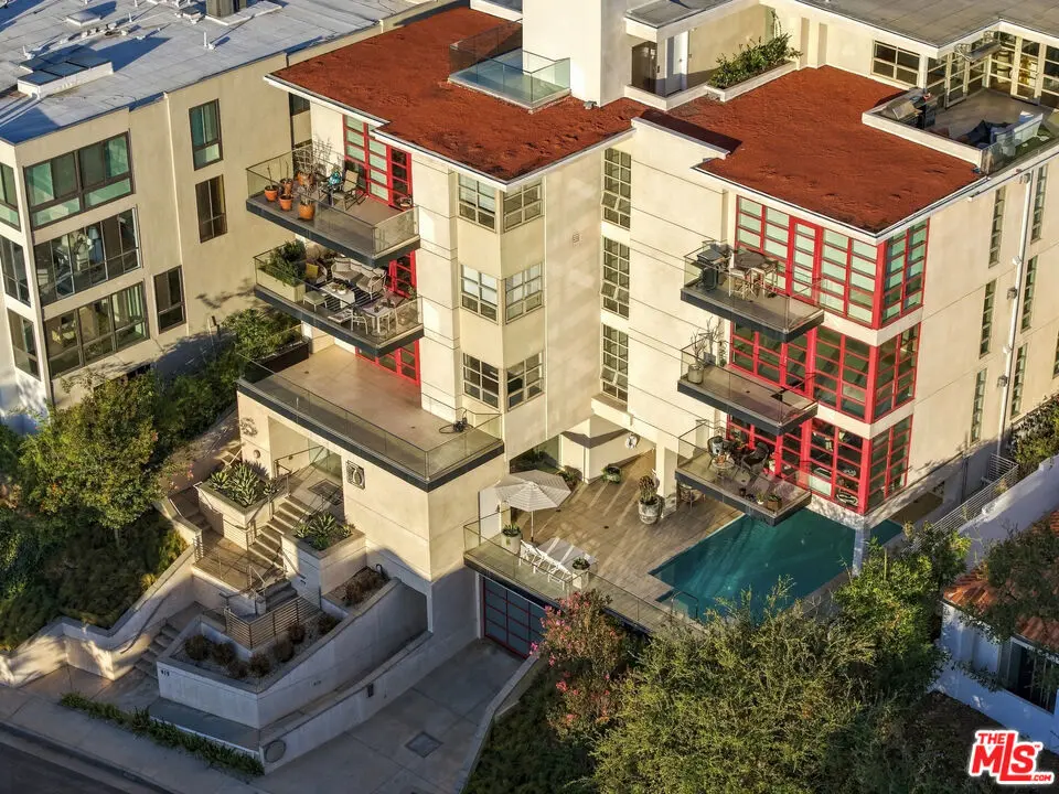 870 Haverford Avenue 202, Pacific Palisades, CA — listing photo 1