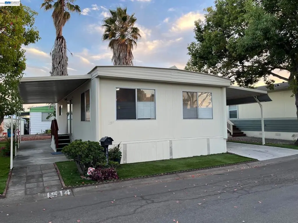 Manufactured In Park for sale at 1514 Macatera Ave, Hayward, CA featuring 2 beds and 1 bath