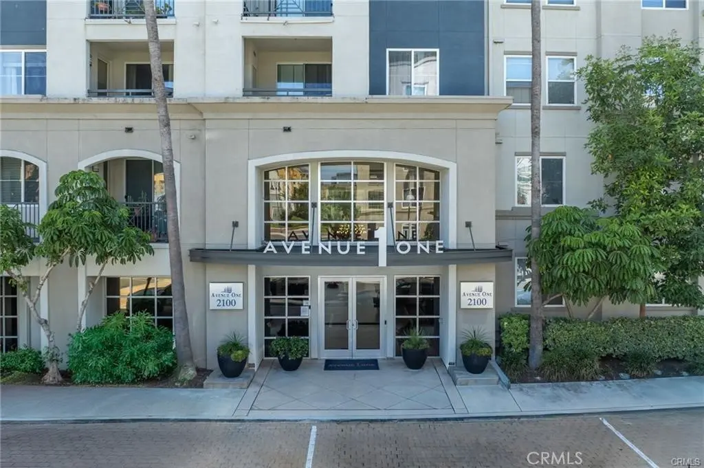 Condominium for rent at 1318 Scholarship, Irvine, CA featuring 3 beds and 2 baths