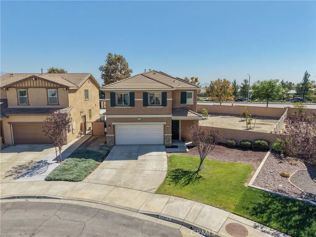 3392 Licorice, San Bernardino, CA — listing photo 1