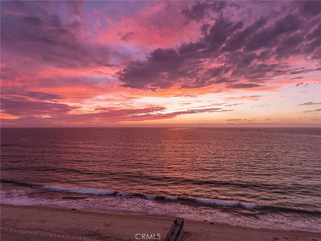 575 Esplanade 307, Redondo Beach, CA — listing photo 1