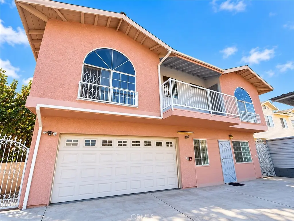 Duplex for rent at 313 S Curtis Avenue, Alhambra, CA featuring 3 beds and 3 baths