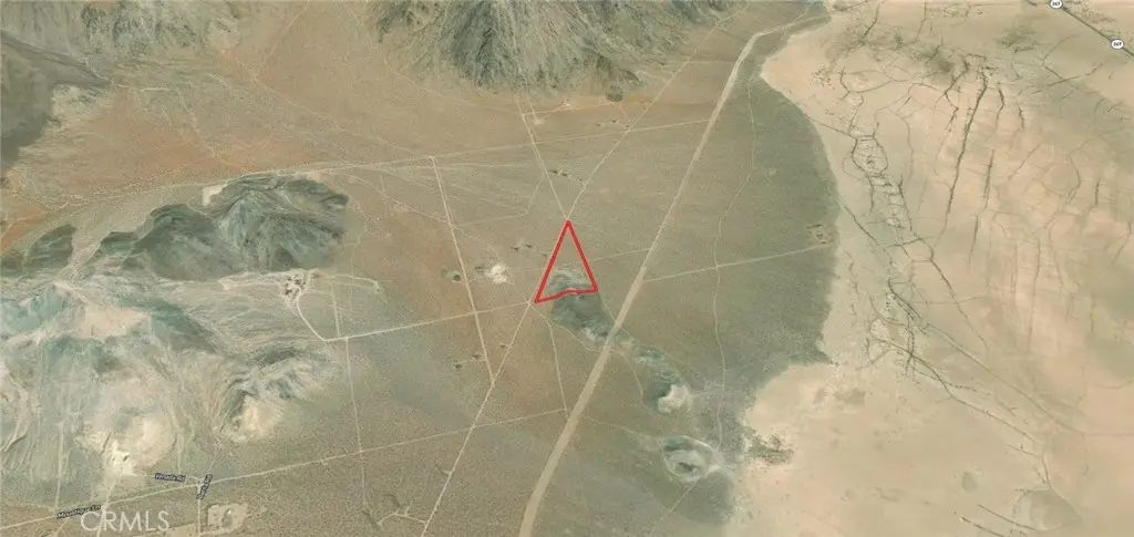 31450 Squaw Bush Road, Lucerne Valley, CA — listing photo 1