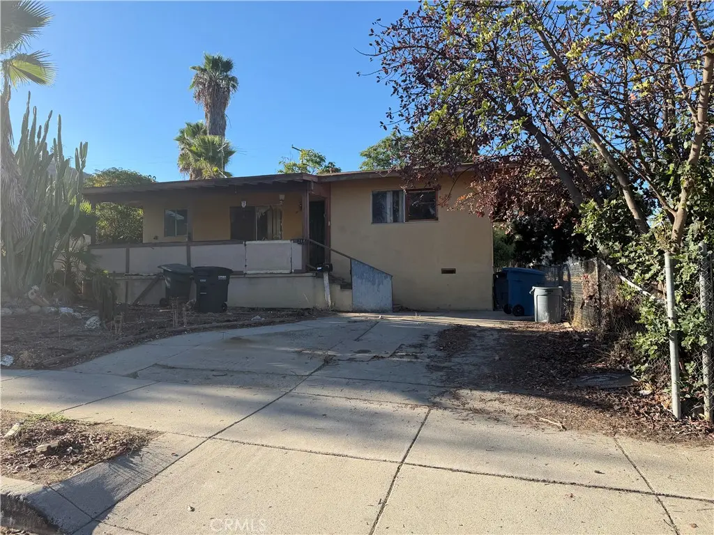 Residential for sale at 214 E Peck, Lake Elsinore, Riverside County, CA featuring 2 beds and 2 baths
