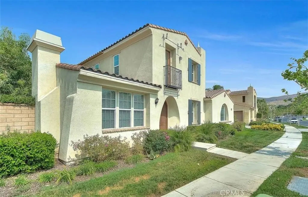 Single Family Residence for rent at 2907 Breezy Meadow Circle, Corona, CA featuring 5 beds and 3 baths