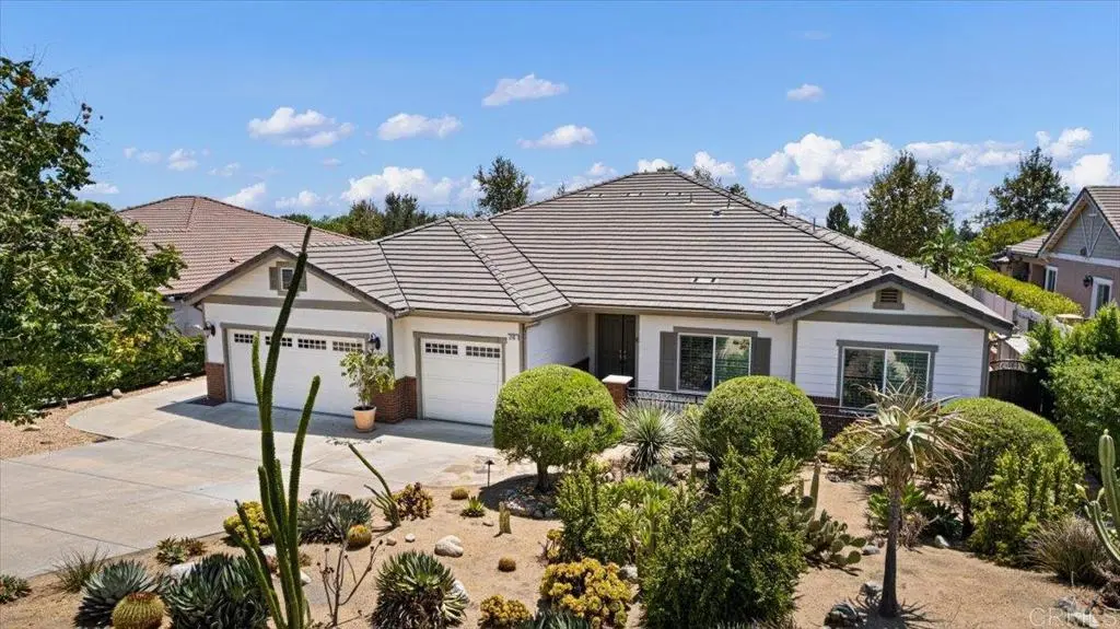 210 20th Street, Upland, CA — listing photo 1