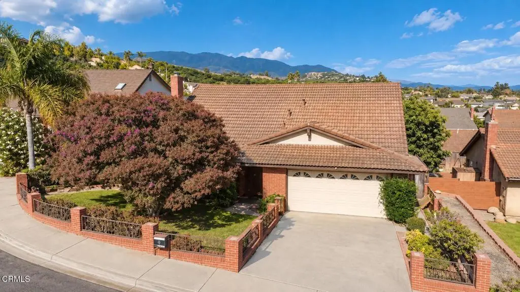 425 Morrison Lane, Santa Paula, CA — listing photo 1
