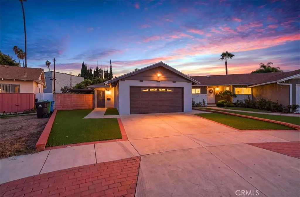 7227 Whitaker Avenue, Lake Balboa, CA — listing photo 1