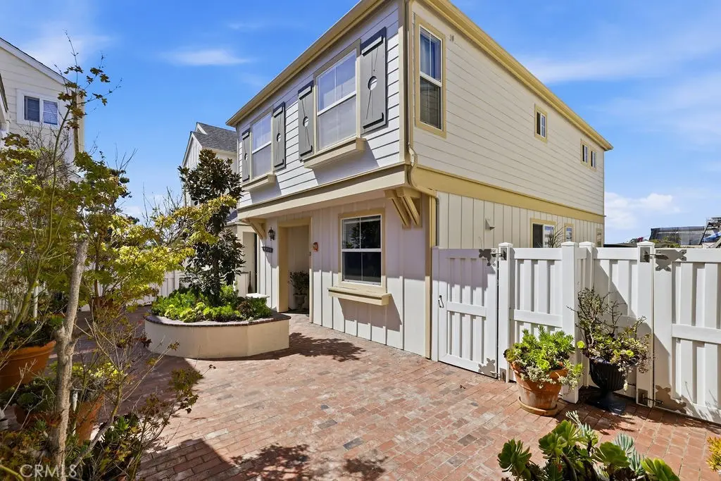 1800 S Pacific Coast 3, Redondo Beach, CA — listing photo 1