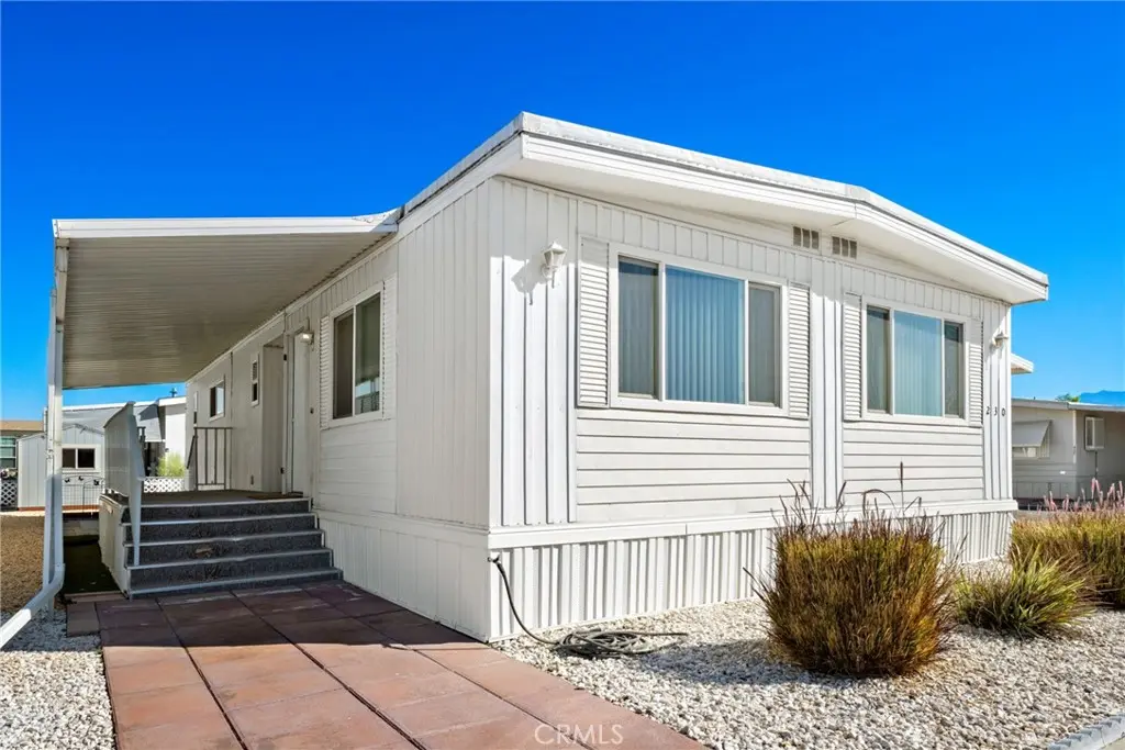 5001 W Florida Avenue 230, Hemet, CA — listing photo 1
