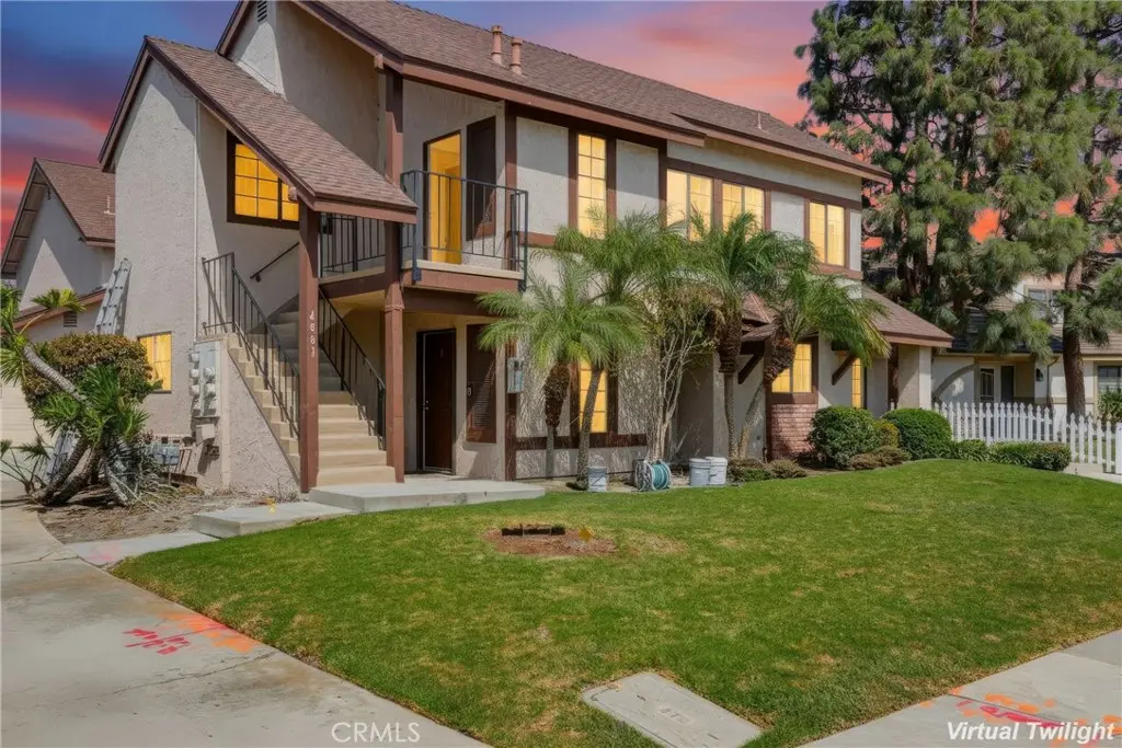 4881 Vista Dr 2, Huntington Beach, CA — listing photo 1
