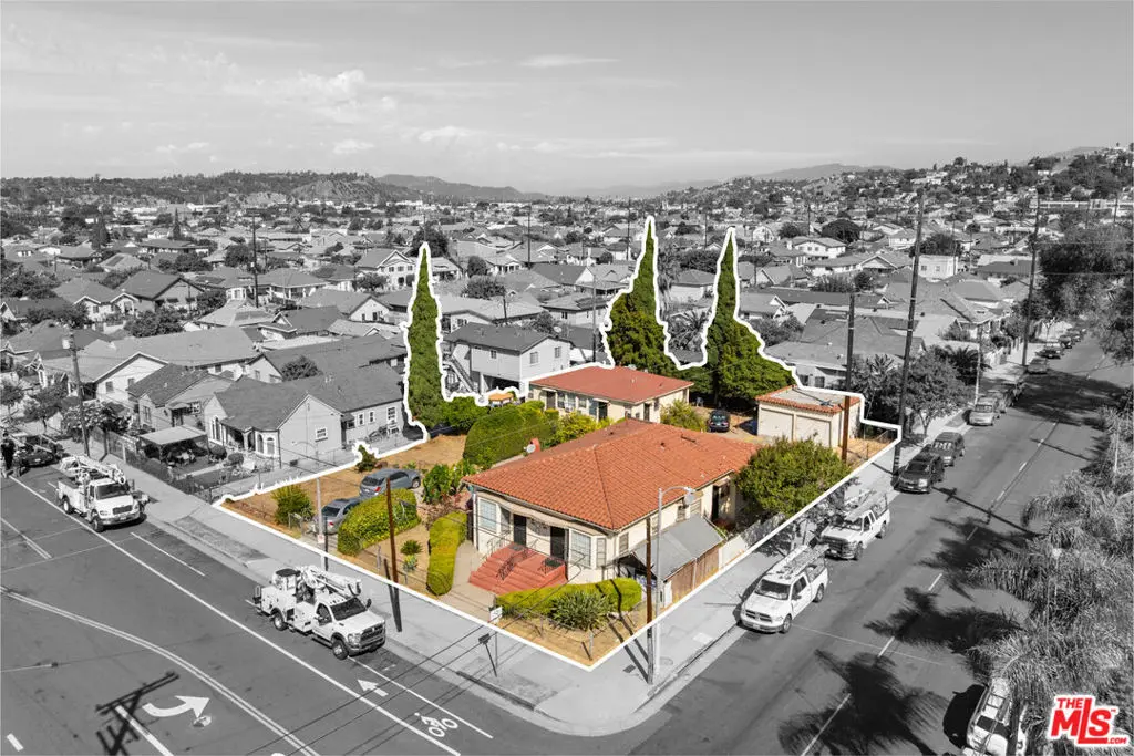 3327 Darwin Avenue, Los Angeles, CA — listing photo 1