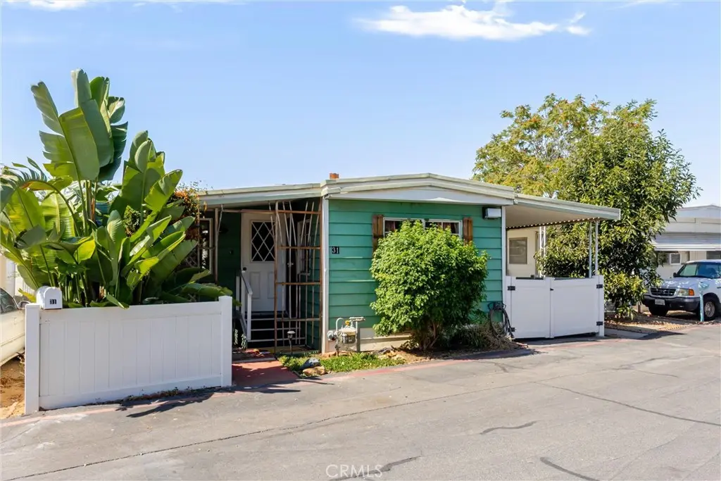 34480 County Line Rd 31, Yucaipa, CA — listing photo 1
