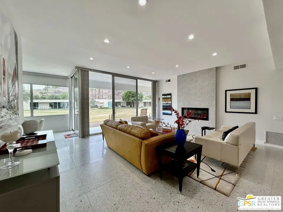 Residential Lease for rent at 334 Desert Lakes Drive, Palm Springs, Riverside County, CA featuring 2 beds and 3 baths