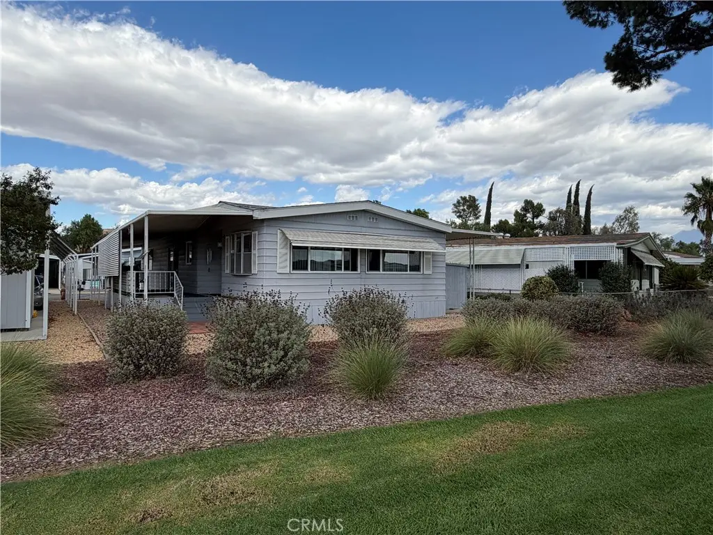5001 W Florida Avenue 452, Hemet, CA — listing photo 1