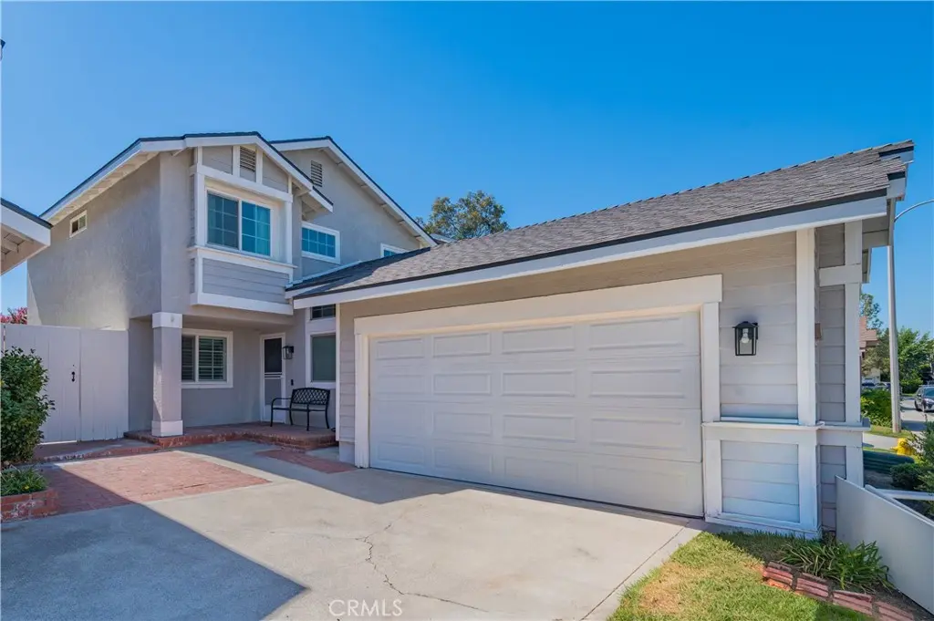 Single Family Residence for rent at 56 Bridgeport, Irvine, CA featuring 3 beds and 3 baths