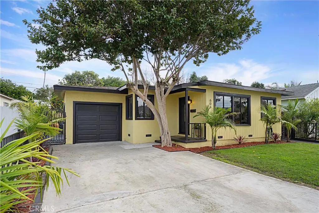 Single Family Residence for sale at 606 Phelan Lane, Redondo Beach, CA featuring 3 beds and 1 bath
