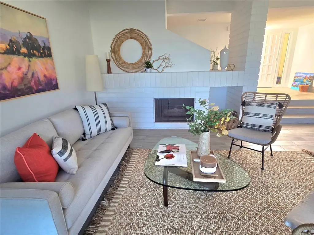 Condominium for rent at 10 Cove, Irvine, CA featuring 2 beds and 2 baths