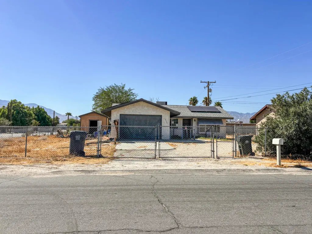 Single Family Residence for sale at 16455 Avenida Descanso, Desert Hot Springs, CA featuring 3 beds and 1 bath