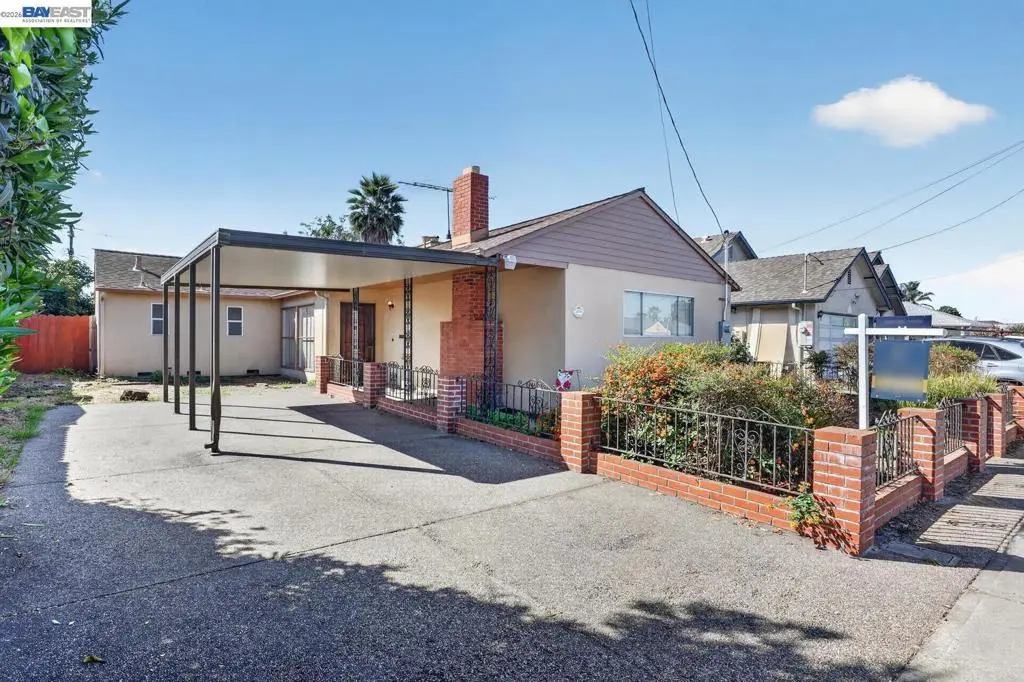Single Family Residence for sale at 1206 Purdue St, San Leandro, CA featuring 3 beds and 2 baths