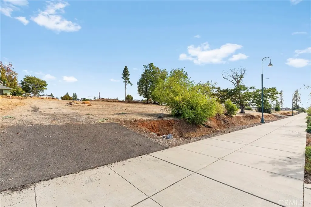 5860 Almond, Paradise, CA — listing photo 1