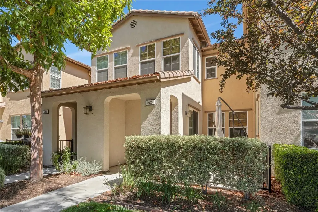 629 Forest Park, Oxnard, CA — listing photo 1