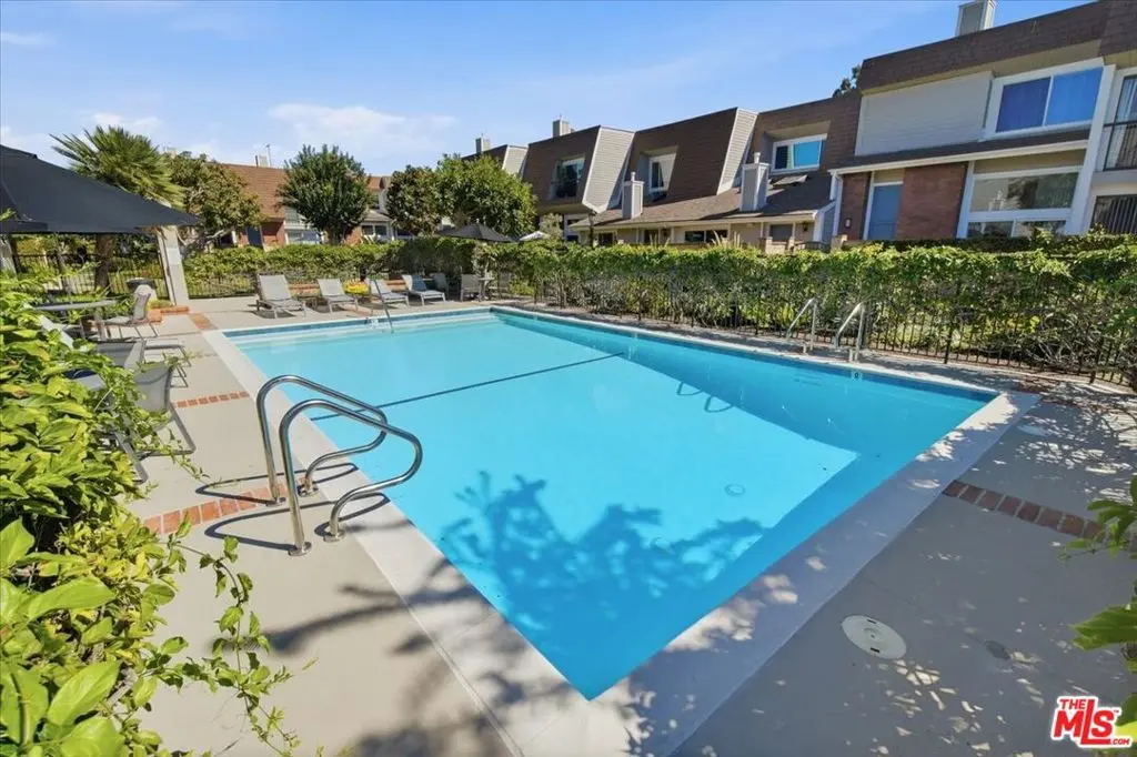 13065 Mindanao Way 8, Marina Del Rey, CA — listing photo 1