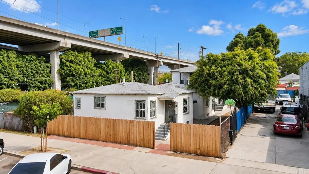 2016 2020 Newton Ave, San Diego, CA — listing photo 1