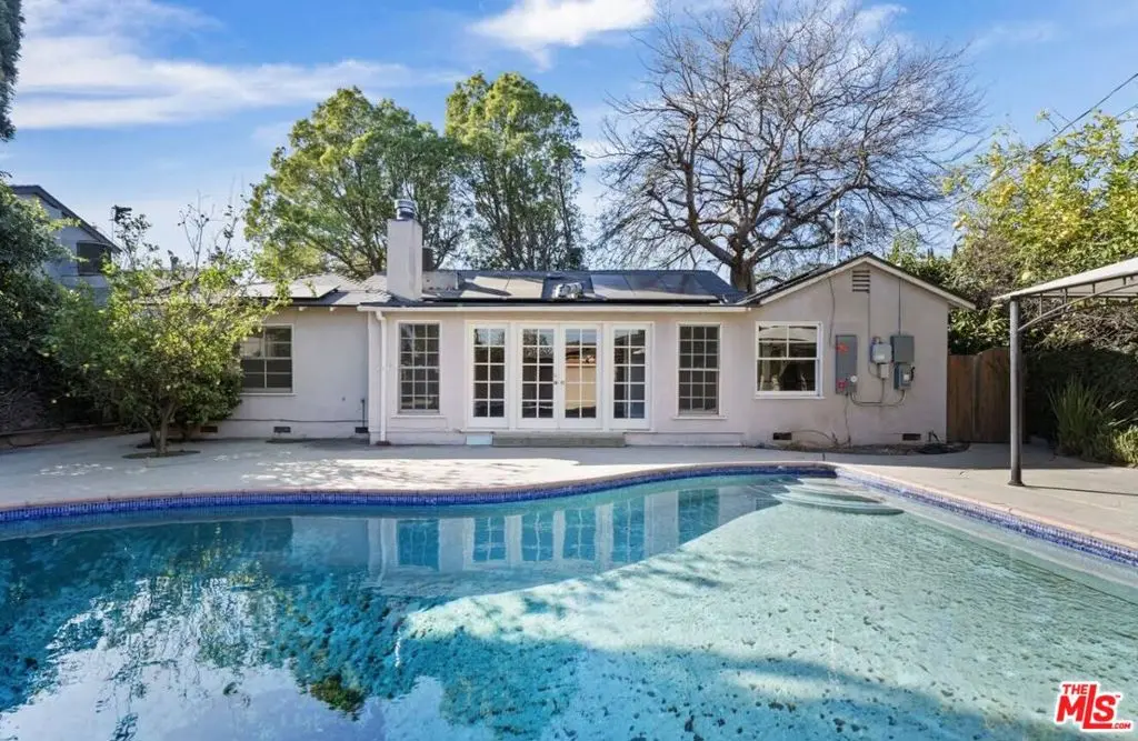 6114 Buffalo Avenue, Van Nuys, CA — listing photo 1