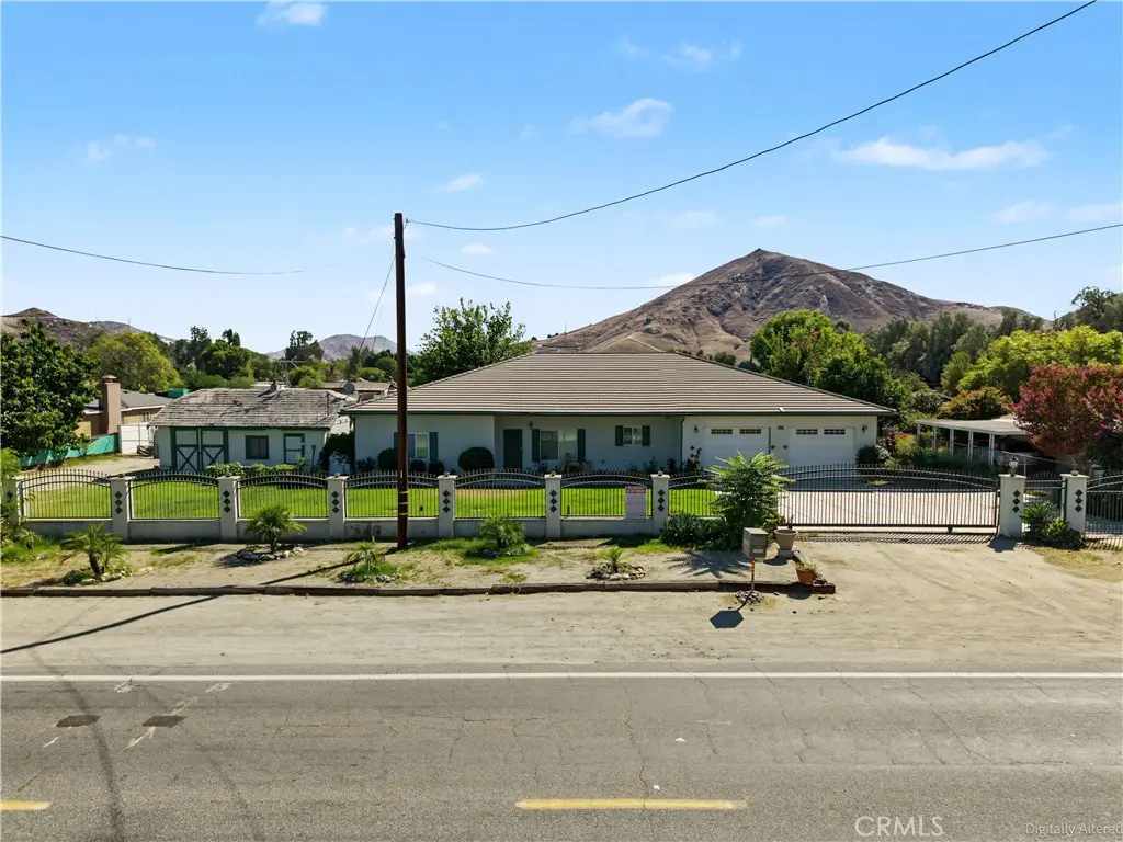 17643 Santa Ana, Bloomington, CA — listing photo 1