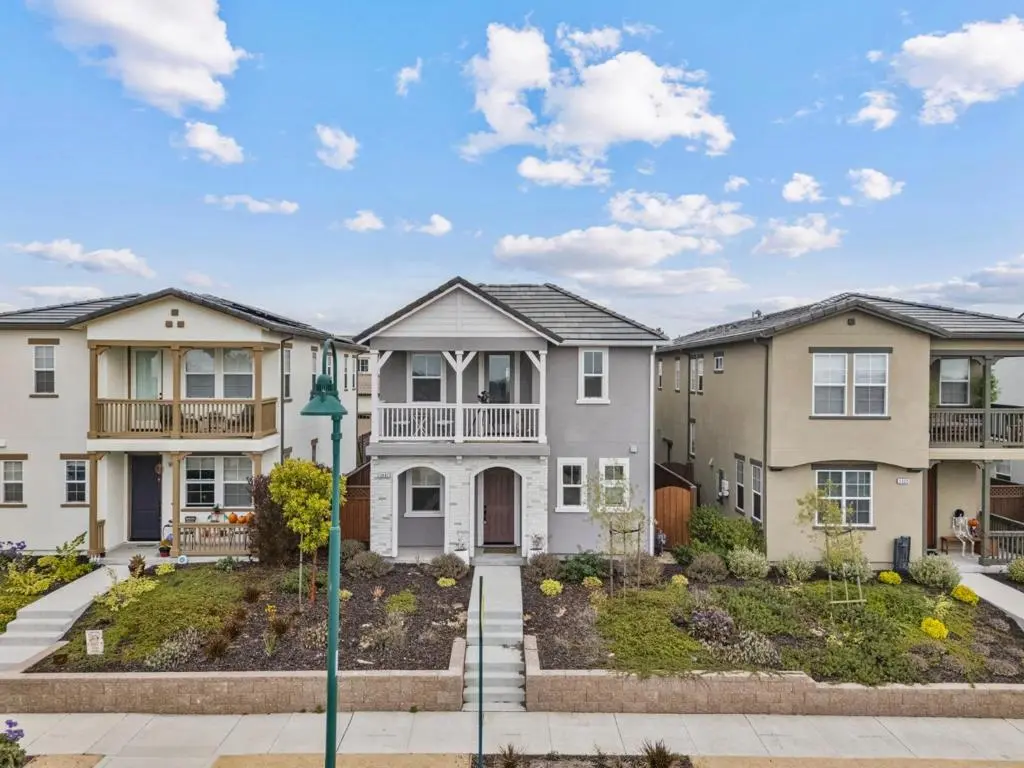 3002 Minaret Way, Marina, CA — listing photo 1