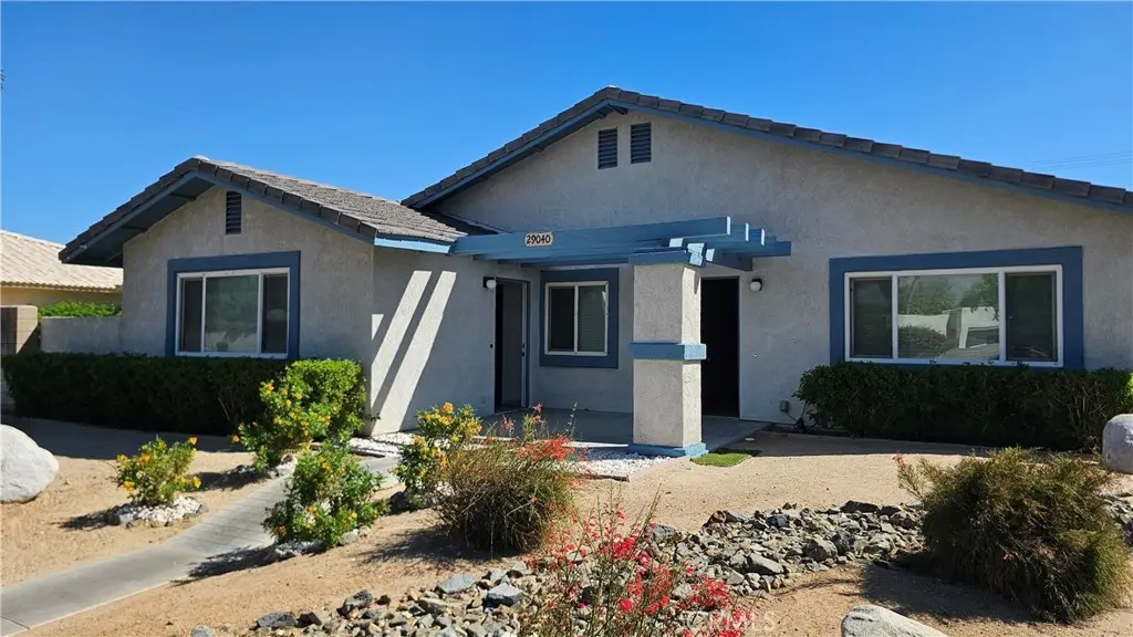 Residential Lease for rent at 29040 Landau A, Cathedral City, Riverside County, CA featuring 3 beds and 2 baths