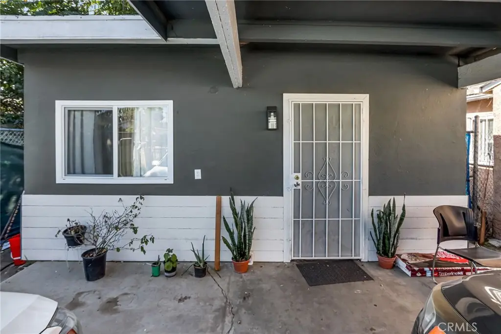 2110 E Hatchway, Compton, CA — listing photo 1