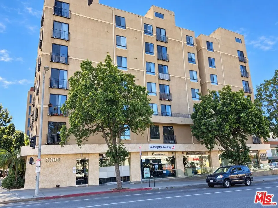 Condominium for rent at 625 S Berendo Street 201, Los Angeles, CA featuring 3 beds and 2 baths