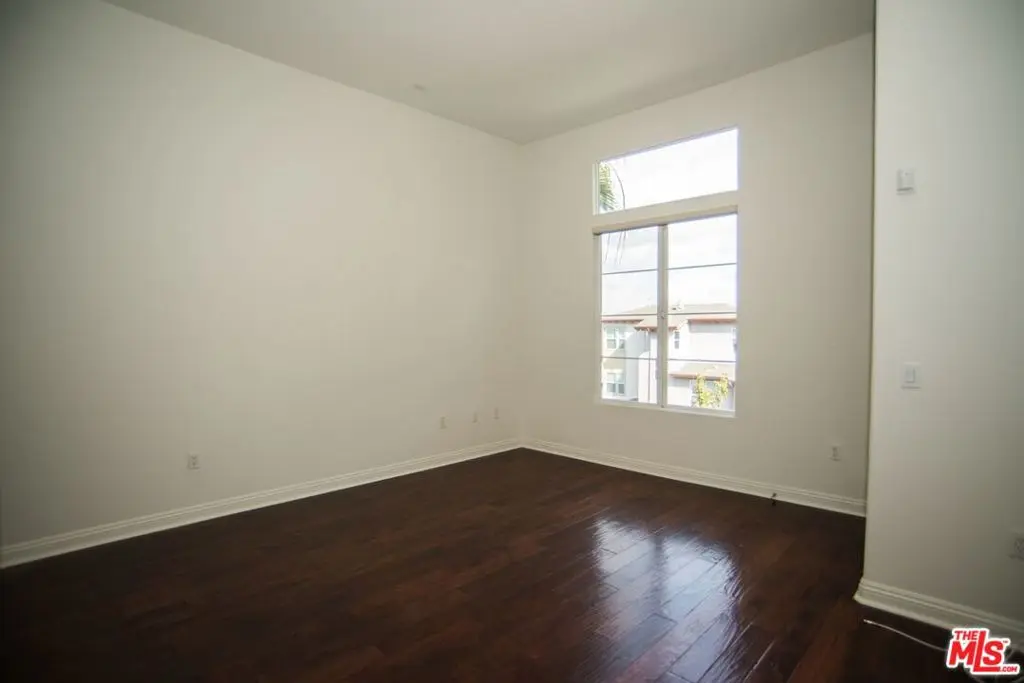 5831 Seawalk Drive 221, Playa Vista, CA — listing photo 1