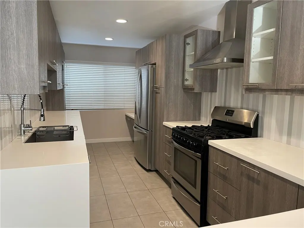 6201 Randi 1/2, Woodland Hills, CA — listing photo 1