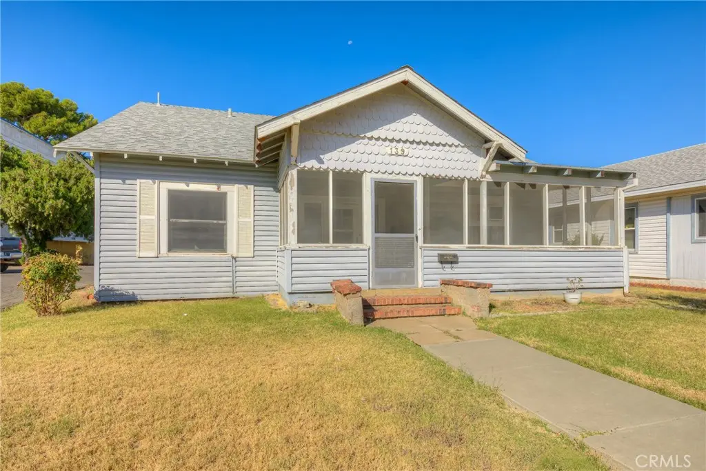 Single Family Residence for sale at 139 N Lassen, Willows, CA featuring 2 beds and 1 bath