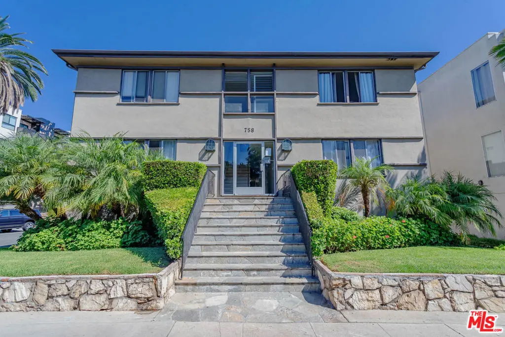 Condominium for rent at 758 N Hudson Avenue 10, Los Angeles, CA featuring 1 bed and 1 bath