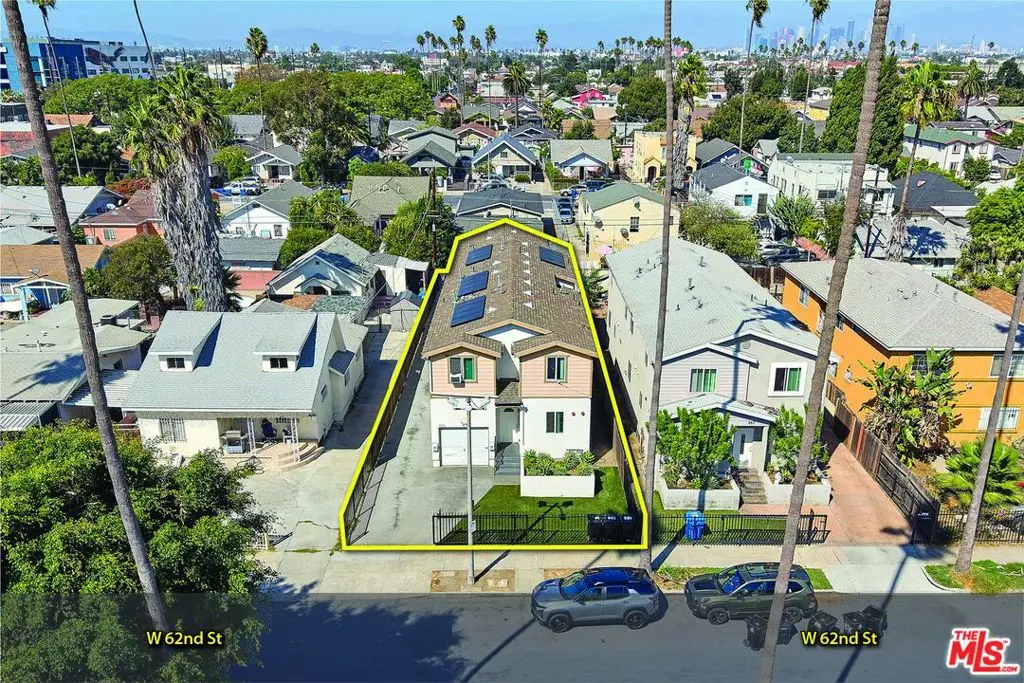 671 W 62nd Street, Los Angeles, CA — listing photo 1