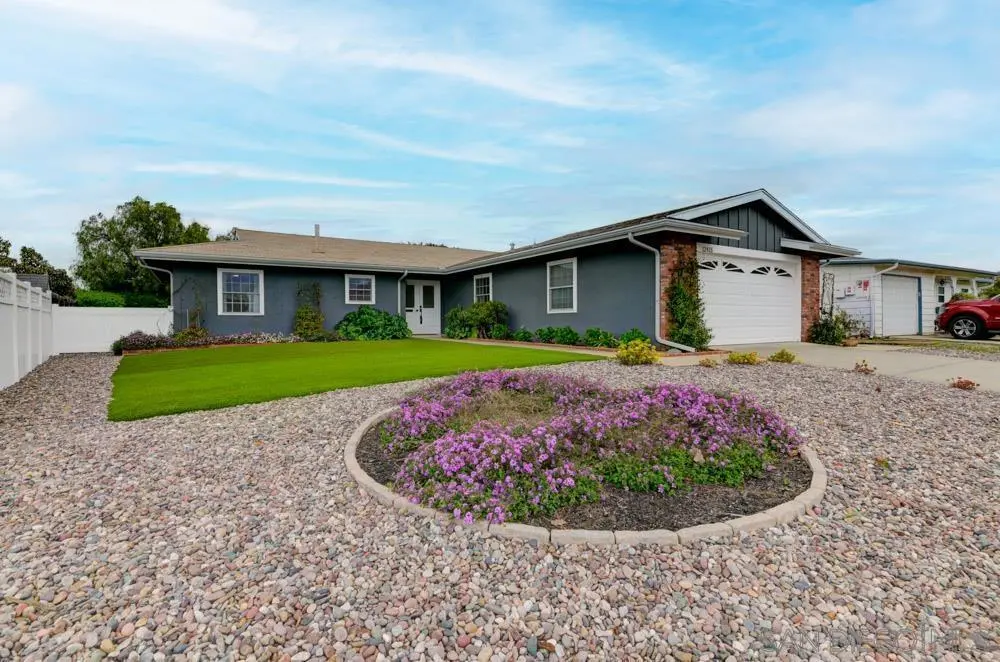 Single Family Residence for rent at 12415 Horado, San Diego, CA featuring 2 beds and 2 baths