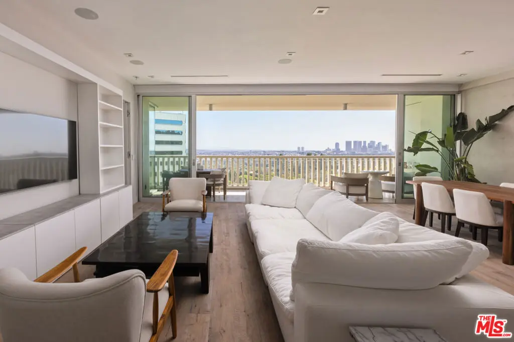 9255 Doheny Road 704, West Hollywood, CA — listing photo 1