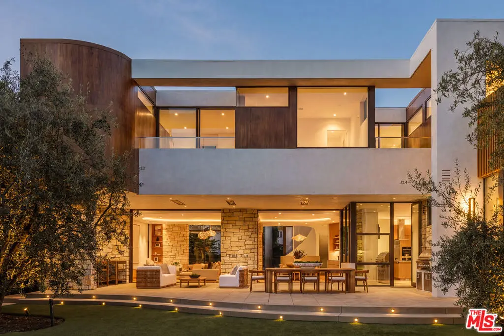 709 Walden Drive, Beverly Hills, CA — listing photo 1