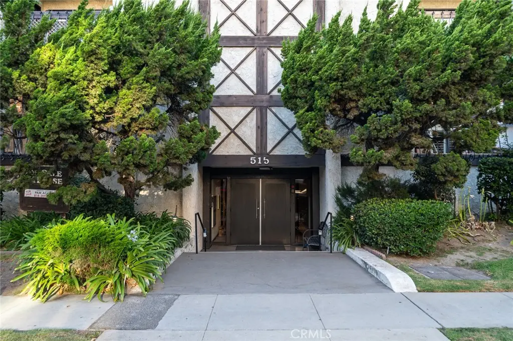515 N Jackson Street 102, Glendale, CA — listing photo 1