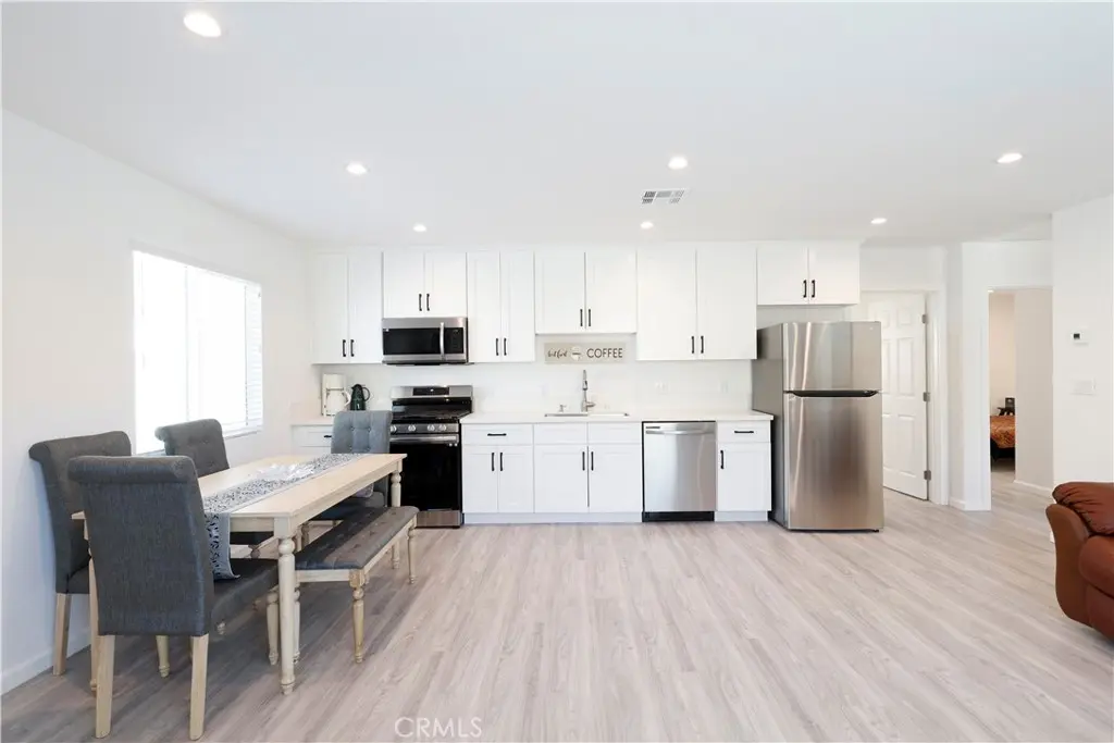 18623 Bryant, Northridge, CA — listing photo 1