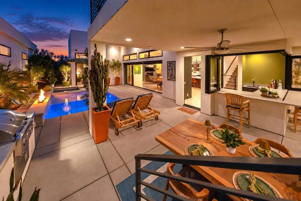 160 Obsidian Loop N, Palm Springs, CA — listing photo 1