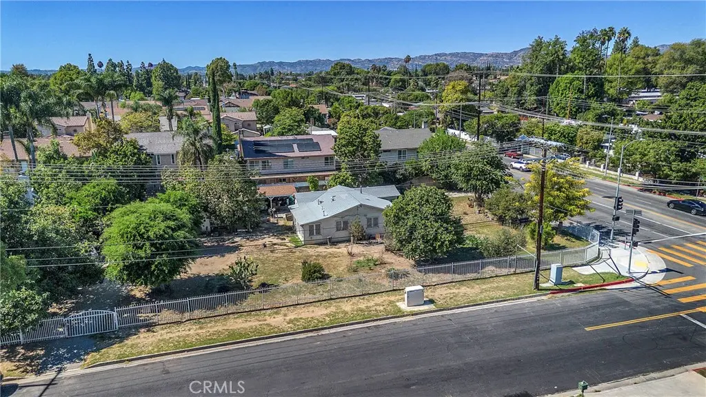 19504 Saticoy, Reseda, CA — listing photo 1