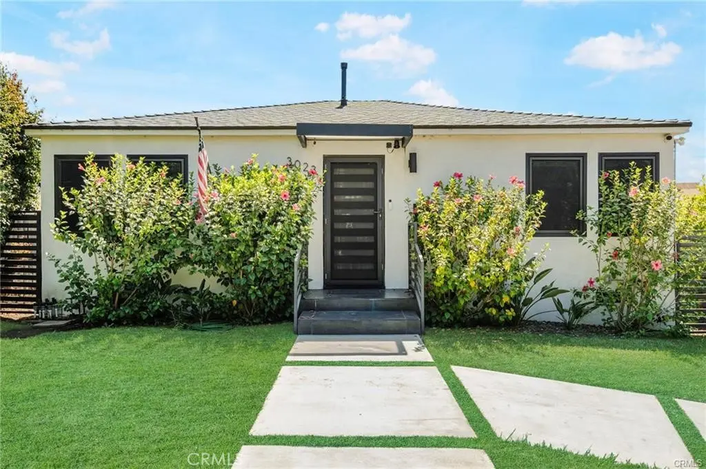 Single Family Residence for rent at 3023 Glendon Avenue, Los Angeles, CA featuring 2 beds and 2 baths