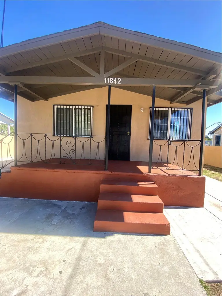Single Family Residence for sale at 11842 Success, Los Angeles, CA featuring 2 beds and 1 bath