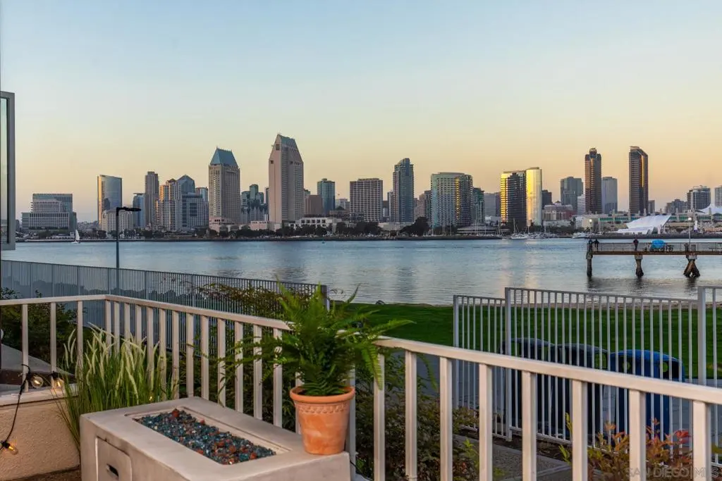 1101 1st St 110, Coronado, CA — listing photo 1