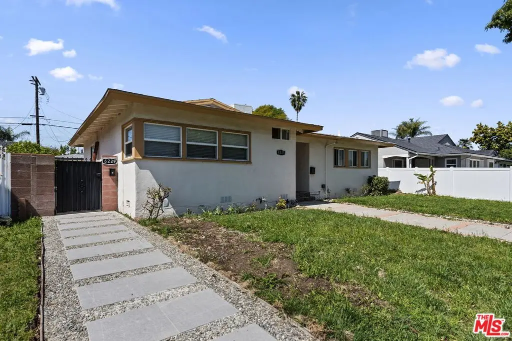 6229 Sylvia Avenue, Tarzana, CA — listing photo 1
